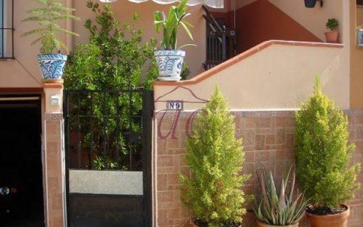 Ogíjares, Bonita unifamiliar-pareada con piscina