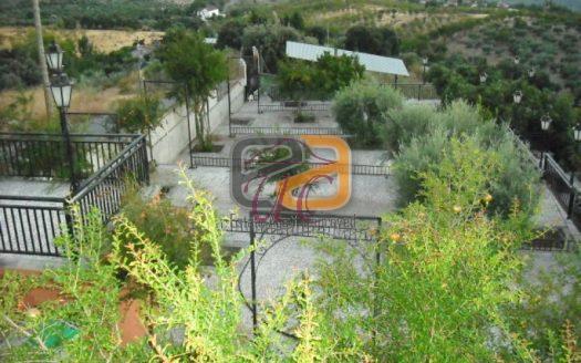 El Fargue: Espectacular gran casa-chalet con 10.500m2 de parcela y 330m2 de vivienda.